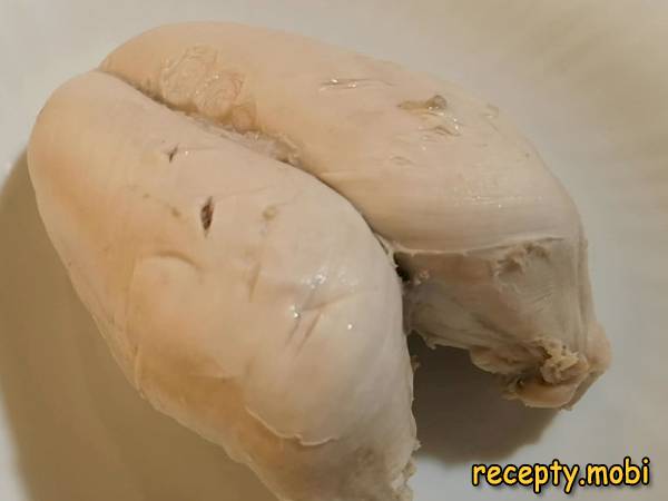 Вареная куриная грудка