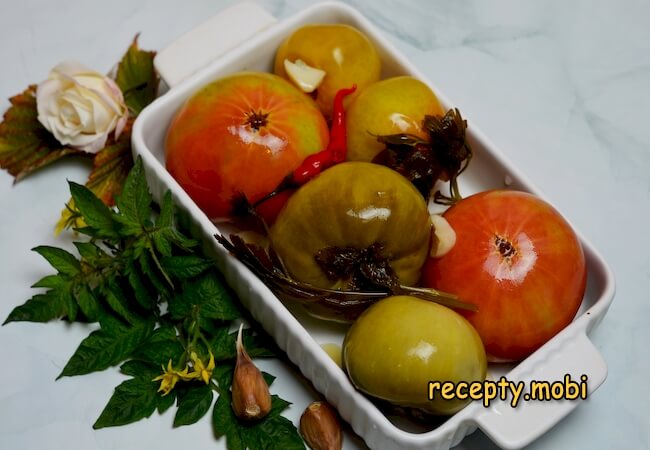 Квашеные зеленые помидоры
