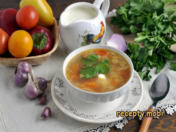 Постные щи из квашеной капусты с фасолью