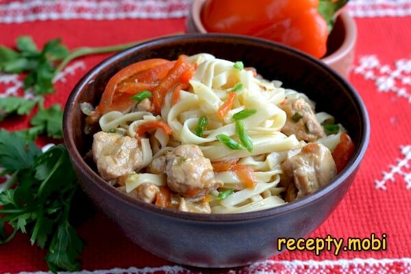Лапша Вок с курицей и овощами