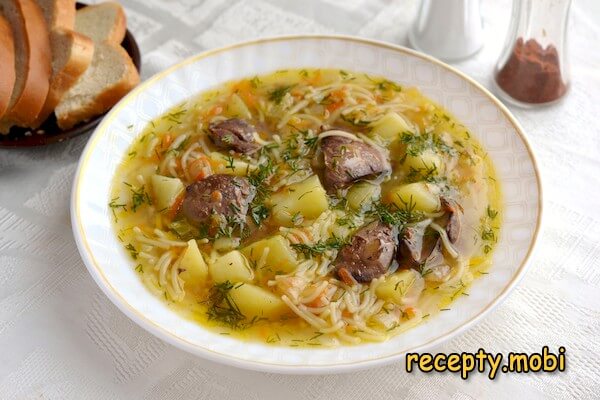 Суп с куриной печенью и вермишелью