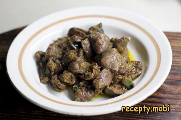Куриные сердечки в апельсиновом соусе на сковороде