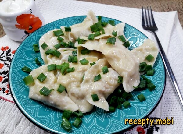 Vareniki with potatoes and bacon