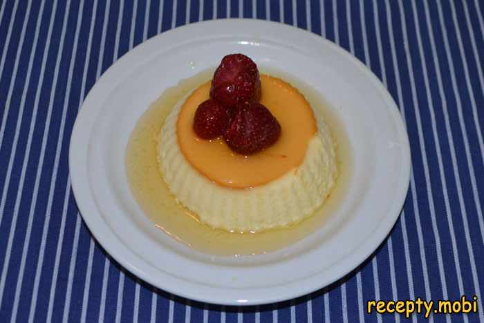 Крем-карамель со вкусом апельсина