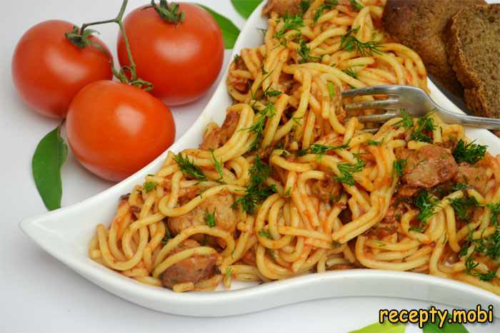 Паста с соевым мясом и грибами (в мультиварке)