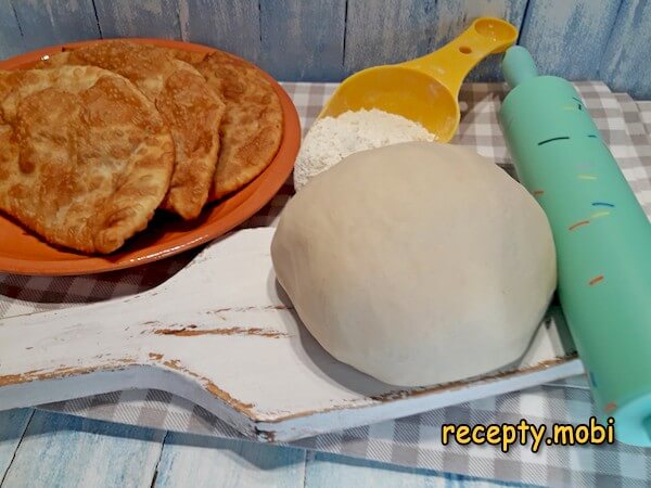 Тесто на чебуреки с водкой