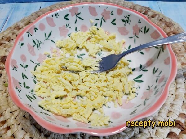 Mashed yolk