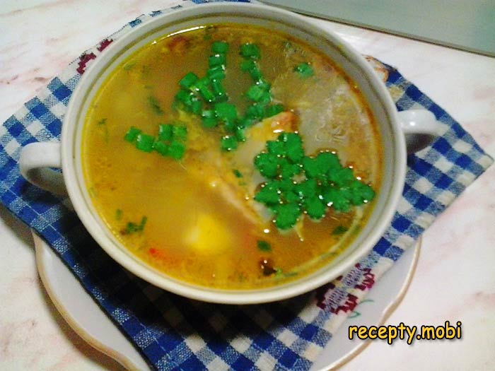 Гороховый суп на копчёных крылышках