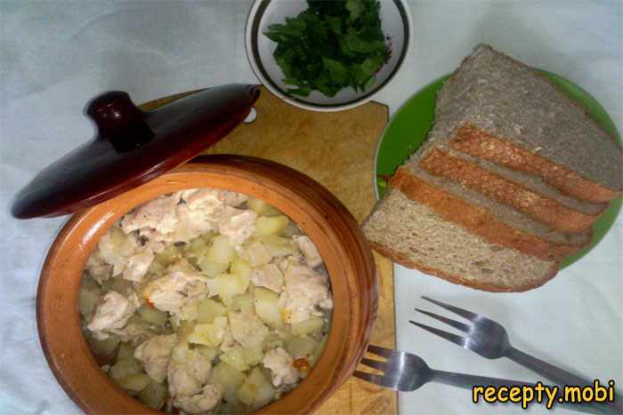Филе куриное в горшочке с картофелем в духовке