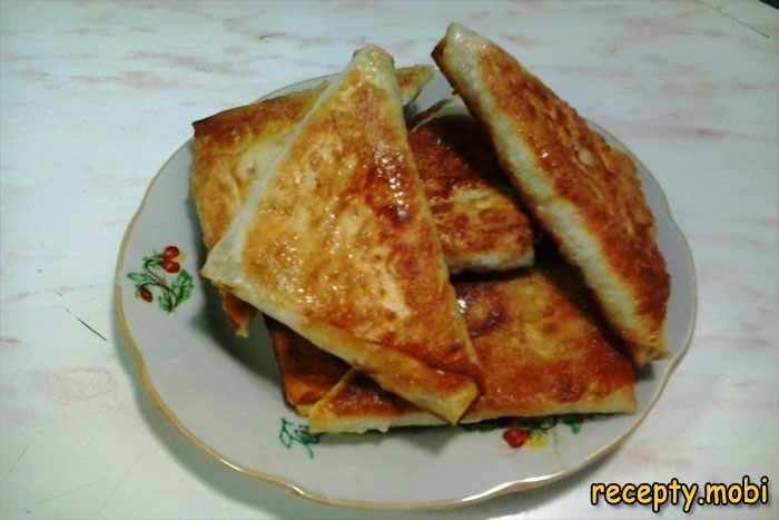 Пирожки из лаваша с творогом и сыром