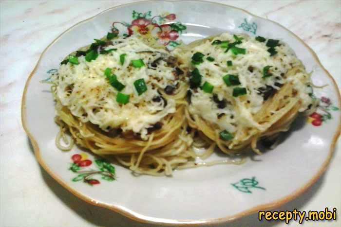 Гнёзда с грибами и сыром