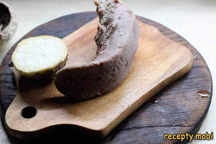 Отварной свиной язык для салатов, заливного и закусок