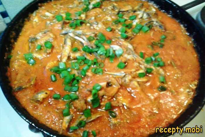Sprats in tomato sauce at home