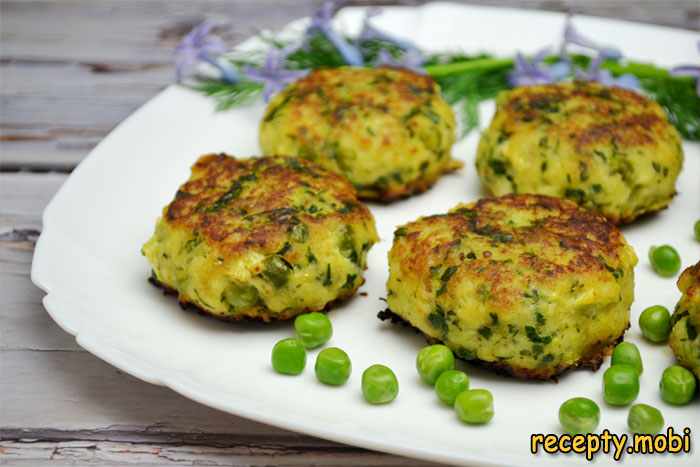 Котлеты из хека (с замороженным зеленым горошком и шпинатом)