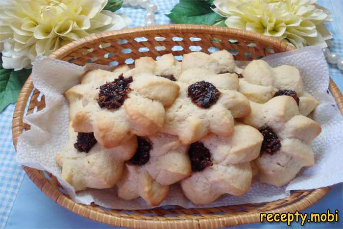 Простой рецепт рассыпчатого печенья "Ромашка"