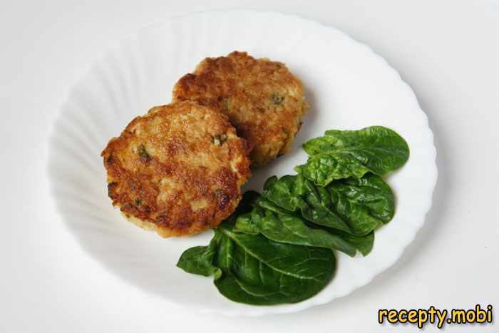 Капустные котлеты с манкой на сковороде