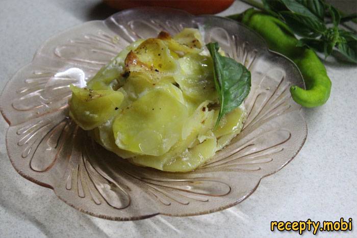 Картофельный гратен с грибами в духовке