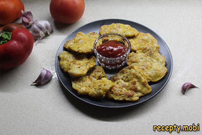 Chopped cutlets made from chicken thigh