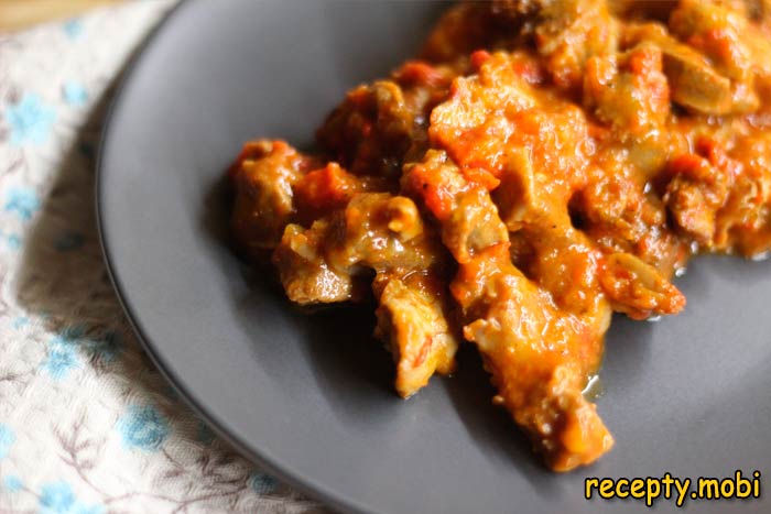 Гуляш из куриных желудков