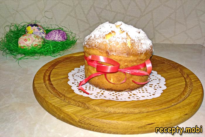 Кулич с творогом и цукатами