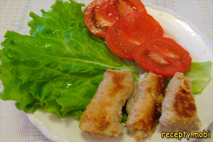 Мясные рулетики с горчицей и сыром