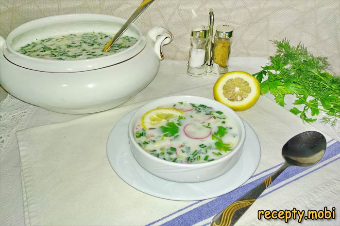 Окрошка на сыворотке со сметаной
