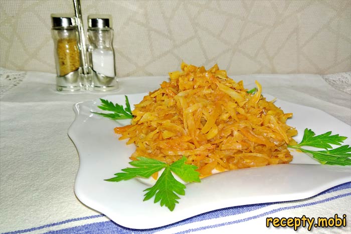 Stewed cabbage with tomato paste