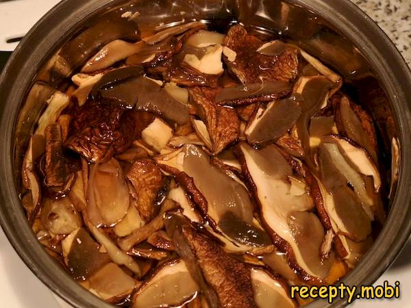 Как замачивать сушеные лесные грибы
