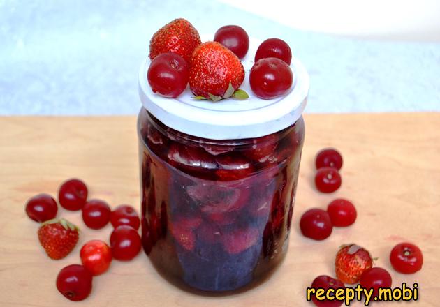 Варенье из клубники и вишни без косточки