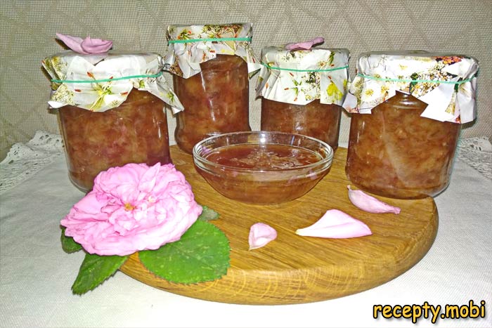 Варенье из лепестков чайной розы